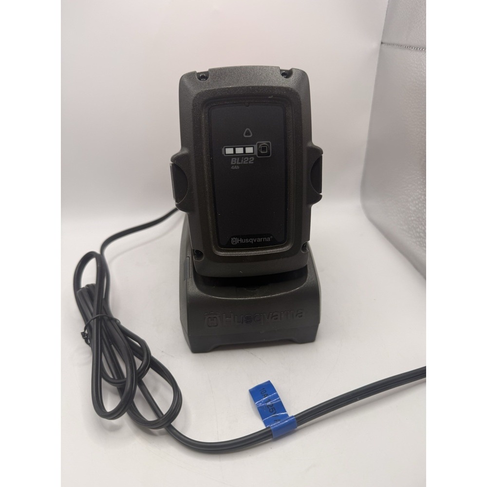 USED/TESTED - Husqvarna BLi22 36V 4.0aH Lithium-ion Battery Pack w/ Charger